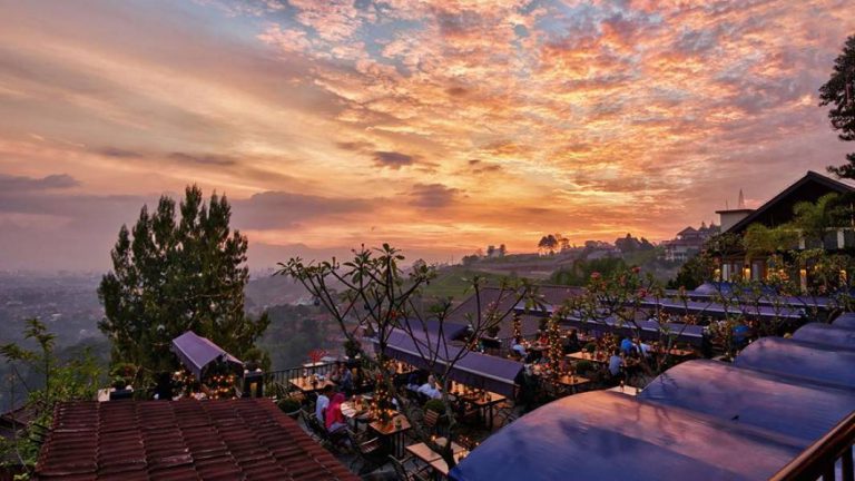 Resto Cafe Di Bandung Terbaik Wajib Kunjung!