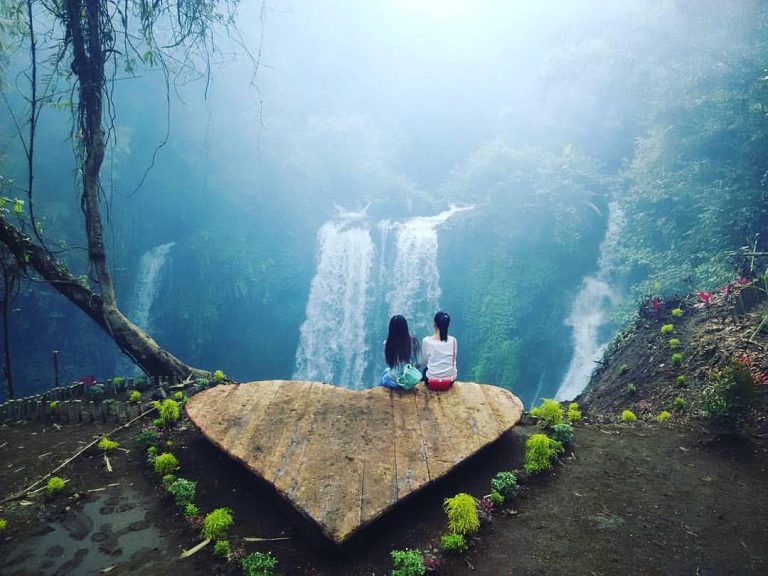 Wisata Air Terjun Curug Jenggala Banyumas