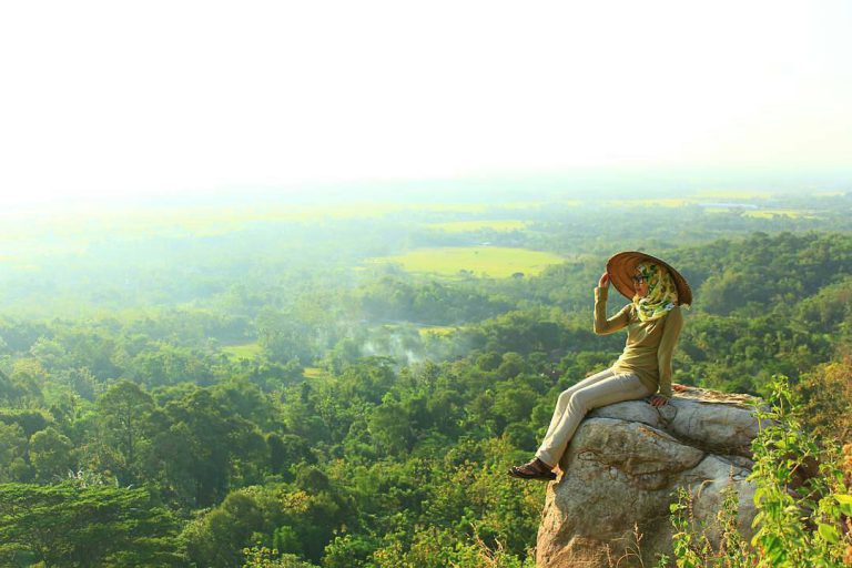 Wisata Tebing Cadas Gantung Majalengka