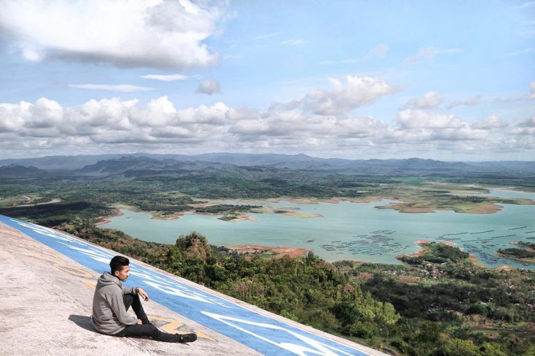 Wisata Bukit Gantole Wonogiri Untuk Penikmat Sunset!