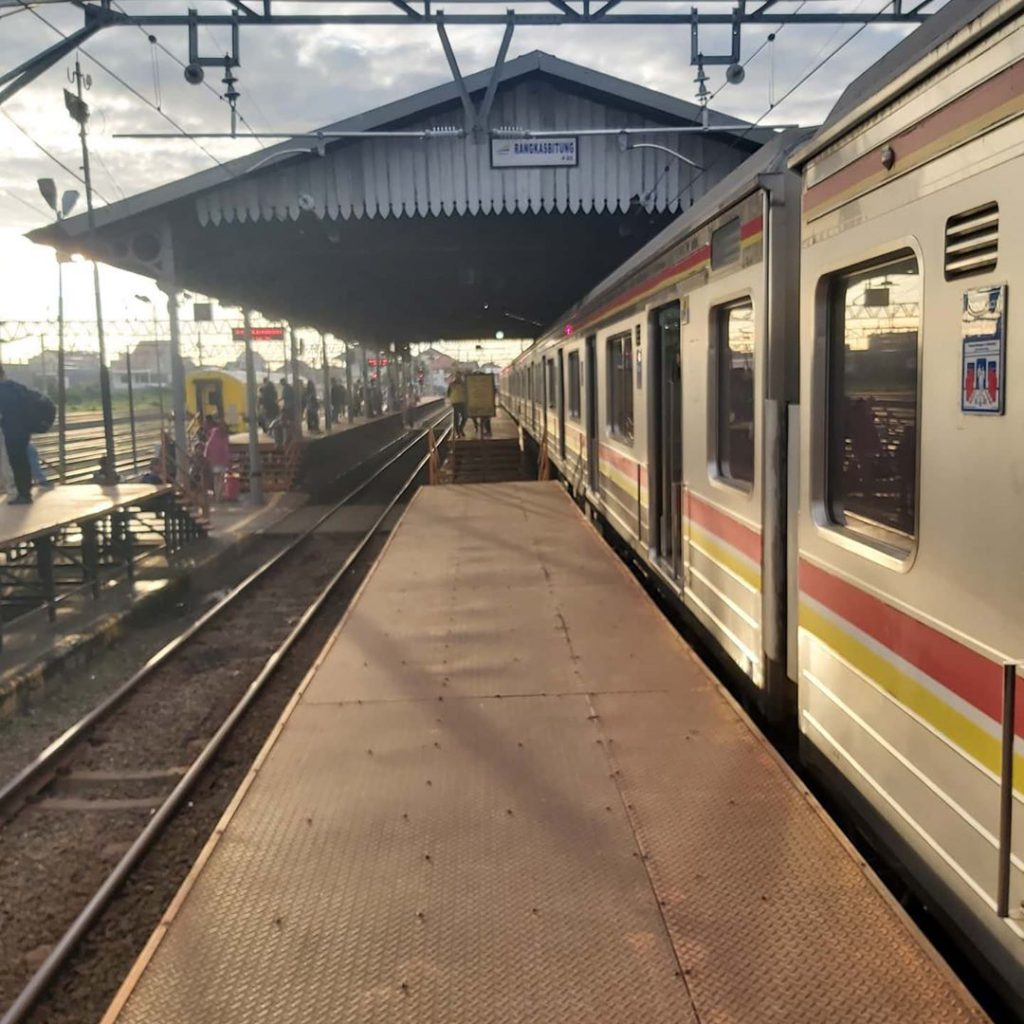 Stasiun Rangkas Jadwal Kereta Rangkas Tanah Abang - liburdulu.com