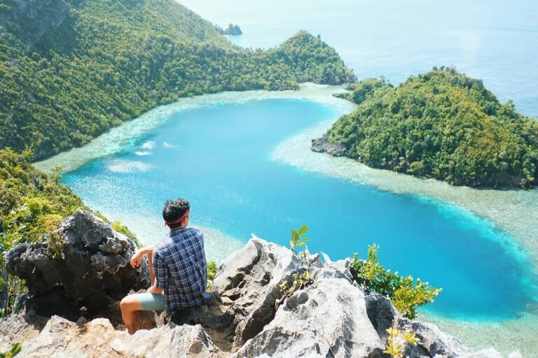 #ExplorePapua Photo today by  Taken At Misool, Raja Ampat, Papua...