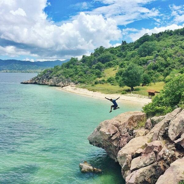 #explorebima Photo today by  taken atau Santigi Beach Sape...
