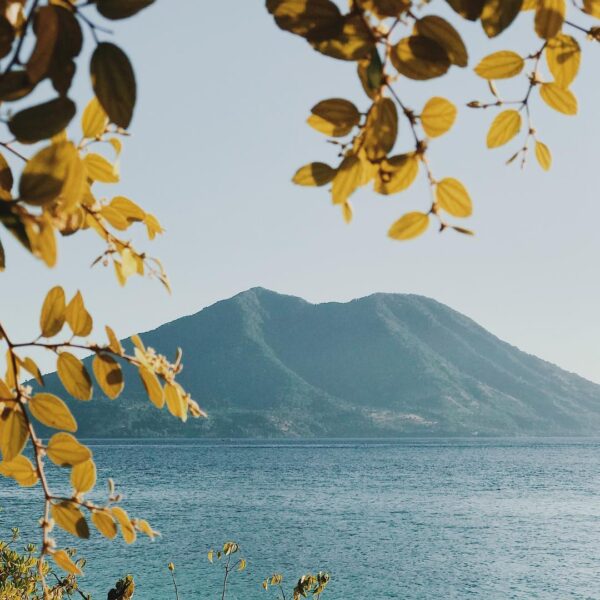 #explorealor Photo today by  Taken around at Pantai Sabanjar, Alor, Nusa Tenggar...