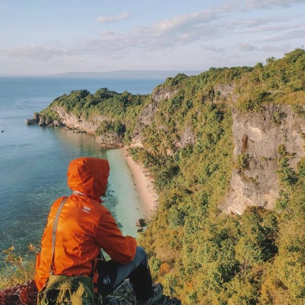 #explorebaubau photo today by  taken at tebing Napasangia, pulau Siompu, Buton S...