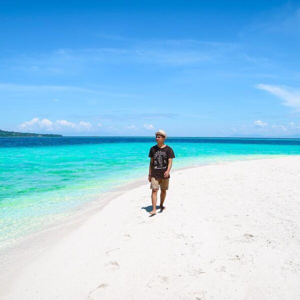 #exploreambon photo today by   taken at Pulau Pombo, Ambon.
#exploreindonesia...