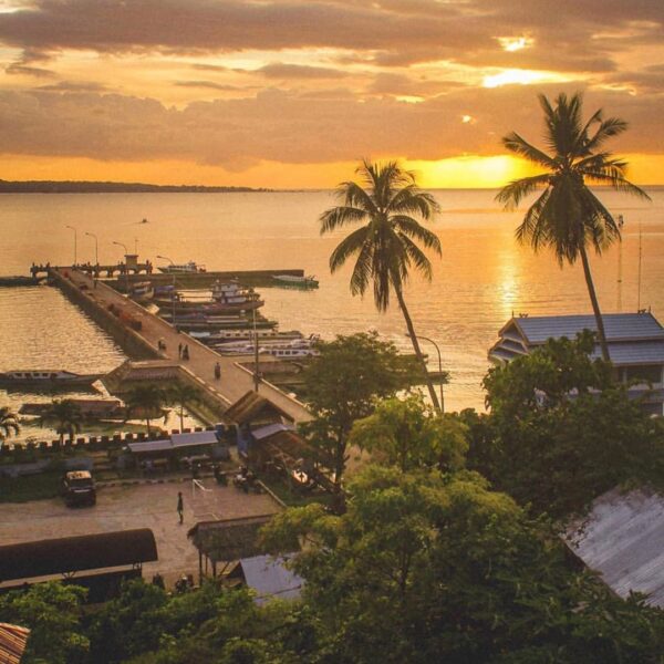 #explorebaubau photo today by  taken at pelabuhan Topa....