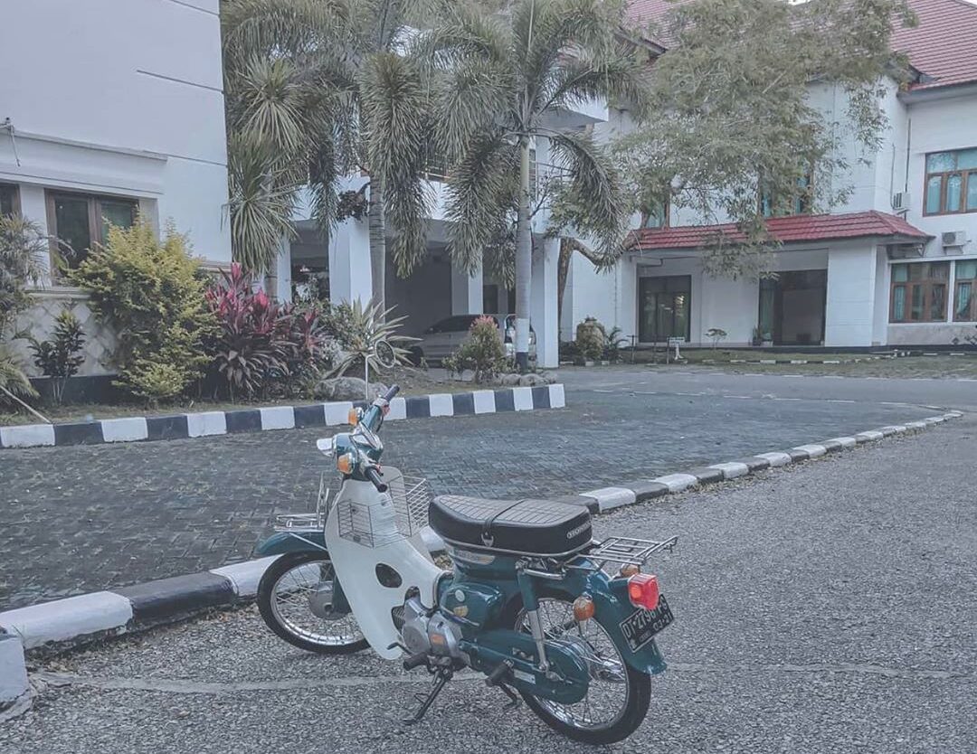#explorebaubau photo today by  taken at kantor walikota Baubau, Palagimata....