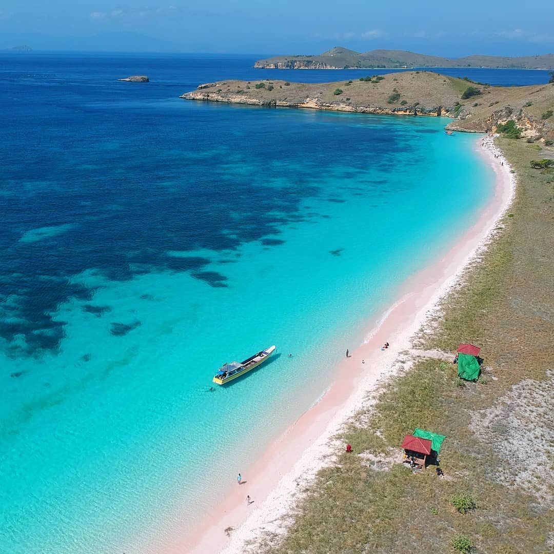 1600945721 905 Jelajah Wisata Bima Yuk jelajah tempat wisata Bima ini - Jelajah Wisata Bima -  Yuk jelajah tempat wisata Bima ini!! - Photo today by  taken at Torombala Beach Lambu...