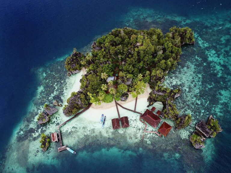 #ExplorePapua Photo Today By  Taken At Misool, Raja Ampat...