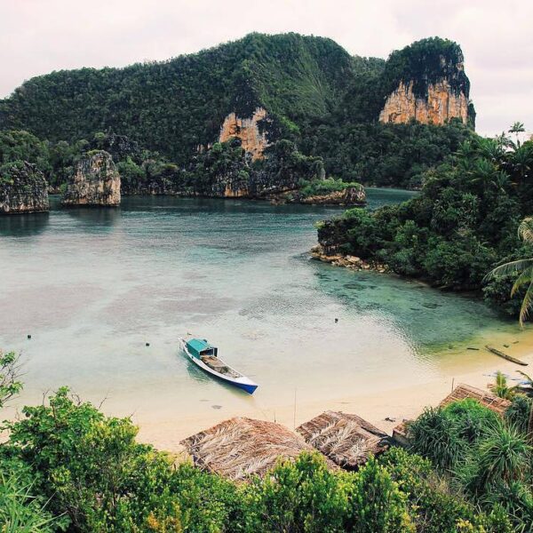 #ExplorePapua Photo Today by  Taken At Gamfi island, Raja Ampat...