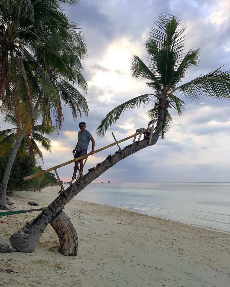 #explorealor Photo today by  Taken around at Pantai Deree, Alor, Nusa Tenggara T...