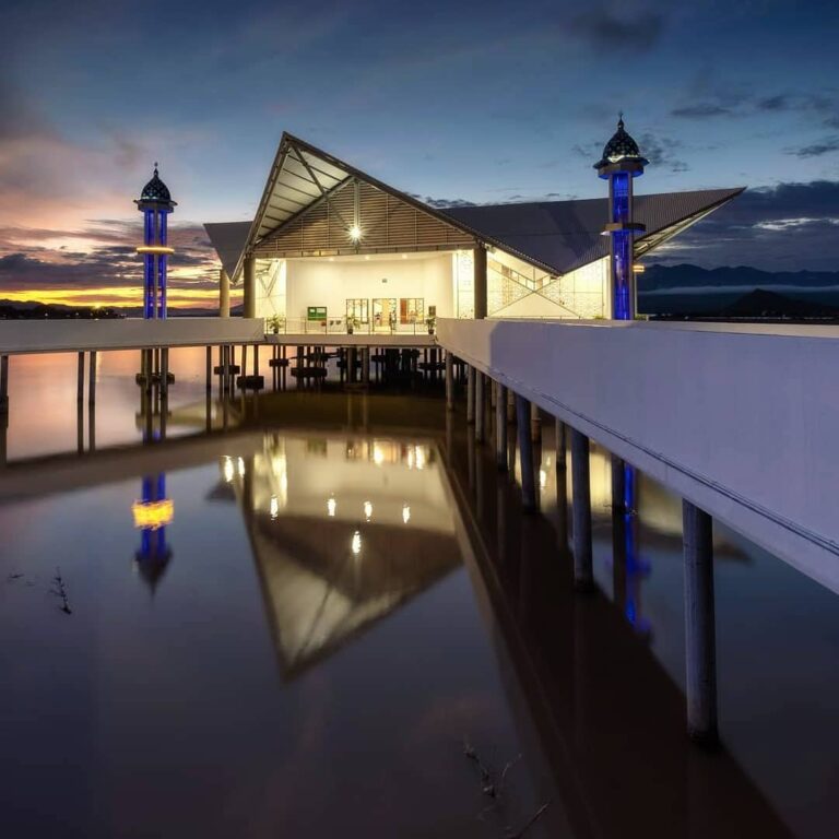 #explorebima Photo today by   taken at Masjid Terapung Amahami...