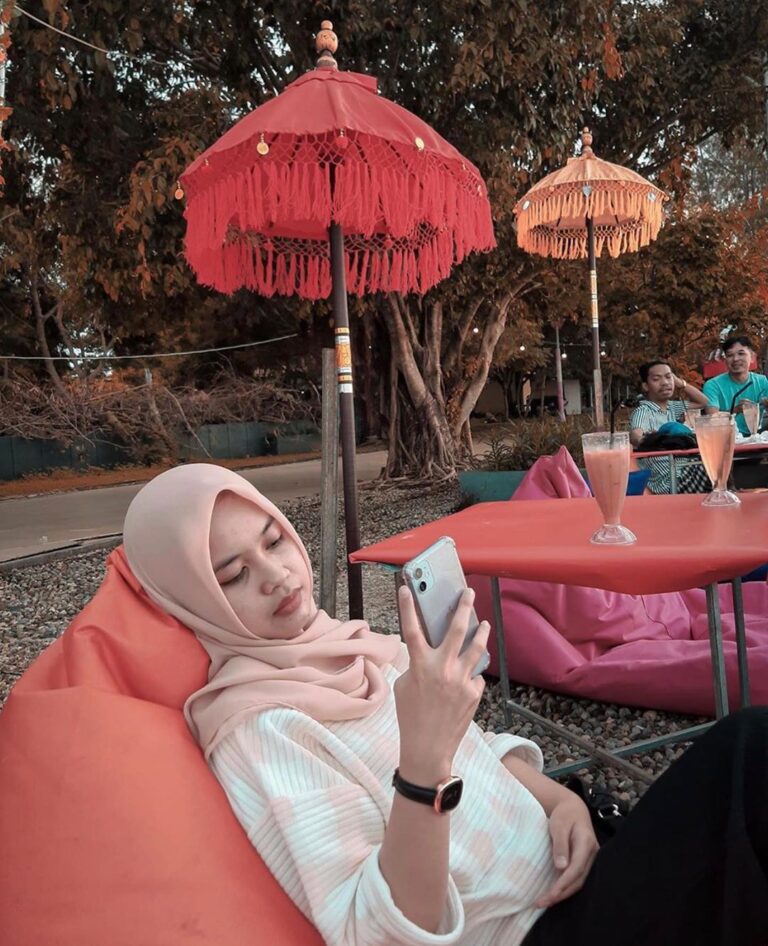 #explorebaubau photo today by  taken at pookawa beach cafe, kotamara....