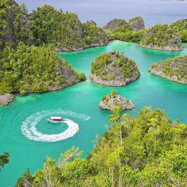 #ExplorePapua Photo Today By  Taken At Piaynemo, Raja Ampat...