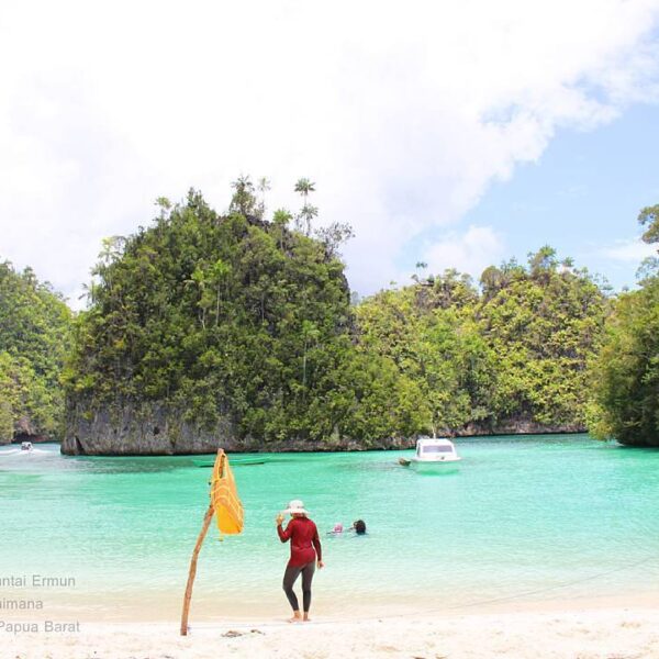 ExplorePapua Photo Today By  Taken At Ermun Beach,  Teluk Triton, Kab. Kaimana, ...