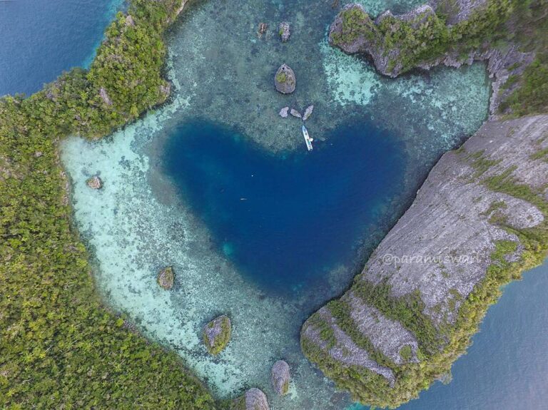 #ExplorePapua Photo Today By  Taken At Misool island Raja Ampat1...