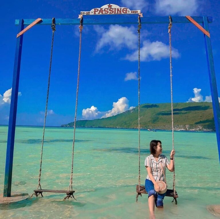 #explorebaubau Photo today by  taken at pantai Singku, Buton Selatan....