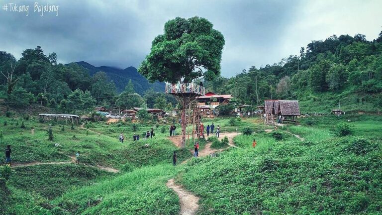#exploreambon photo today by  taken at Wisata Rumah Pohon, Waai, Ambon, Maluku.
...