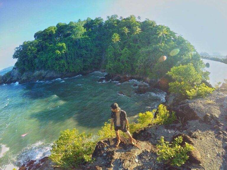 ExplorePapua Photo Today By  Taken At Kura-Kura island, Jayapura, Indonesia...