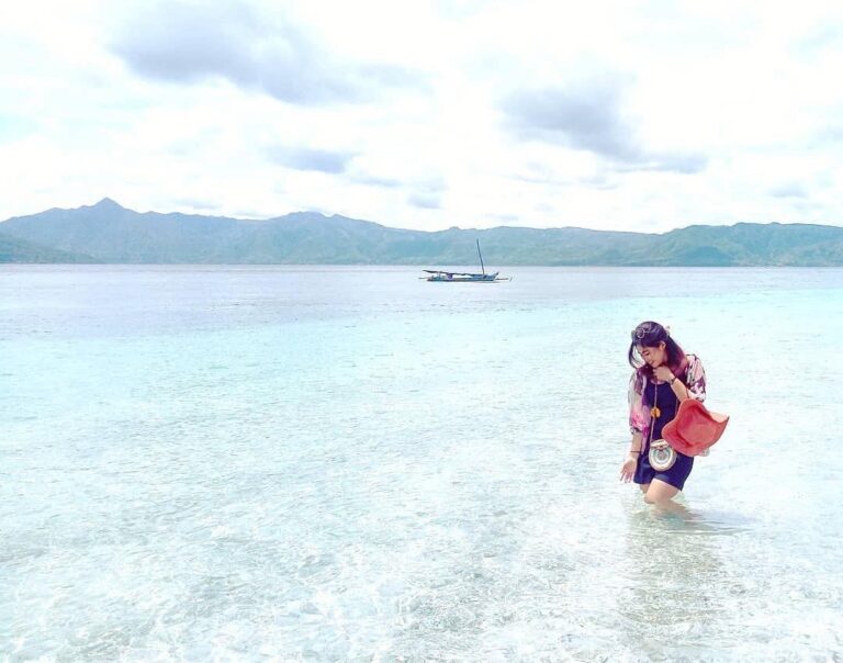 #explorealor Photo today by  Taken around at Pantai Sabanjar, Alor, Nusa Tenggar...
