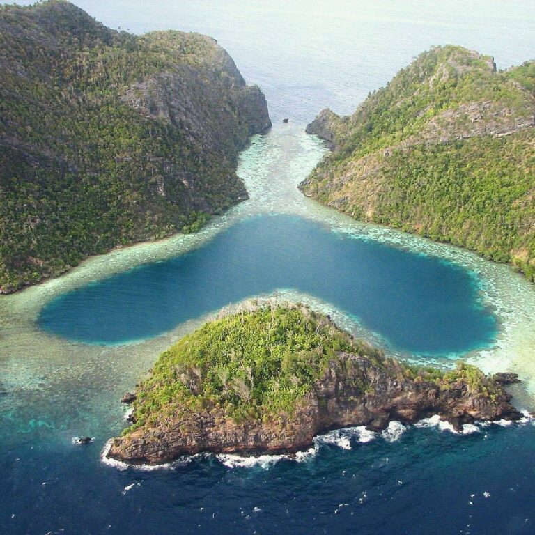 #ExplorePapua Photo Today by  Taken At Heath-Shaped lagoon in Misool Island , Ra...