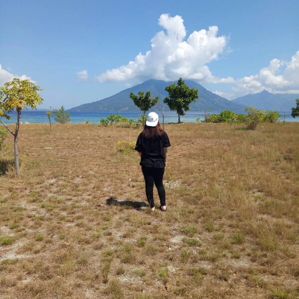 #explorealor Photo today by  Taken around at Pantai Sabanjar, Alor, Nusa Tenggar...