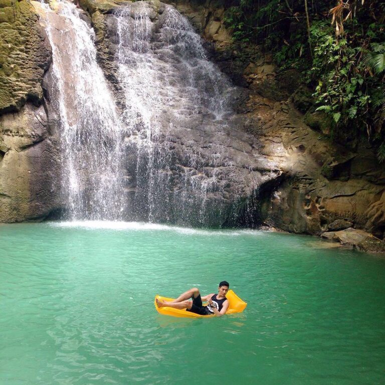 #ExplorePapua Photo Today By  Taken At Air Terjun Wafsarak,  Biak, Papua,  Indon...