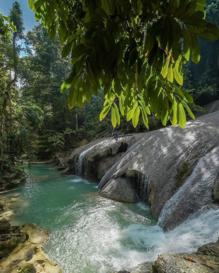 #explorebaubau Photo today by  taken at Air Terjun Lapangan, Kabupaten Buton....