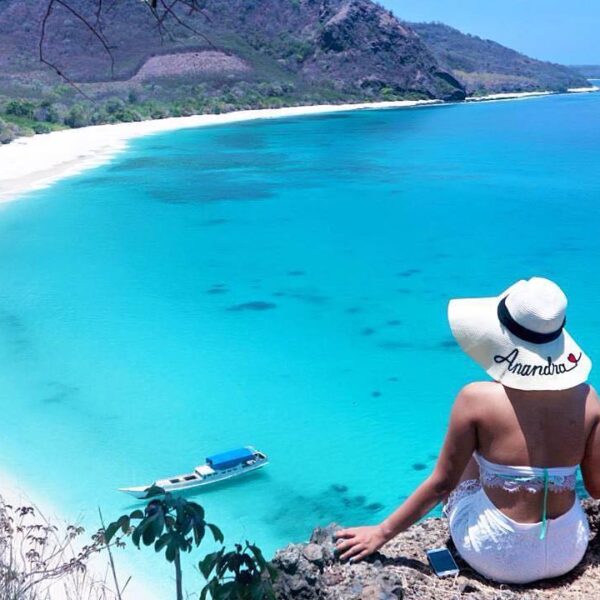 #explorealor Photo today by  Taken around at Pantai Ling Al, Alor, Nusa Tenggara...