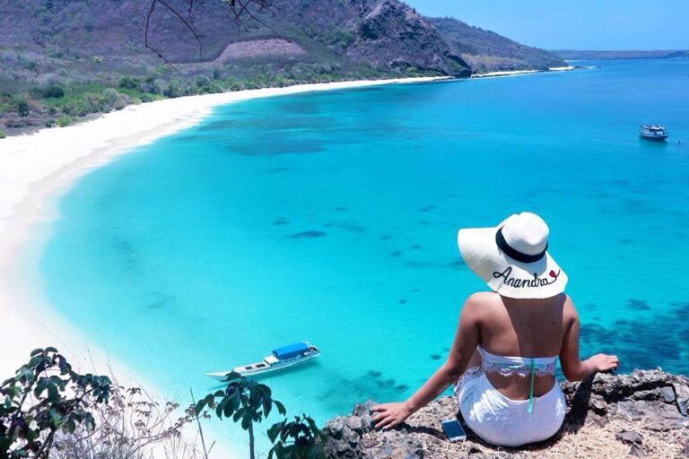 #explorealor Photo today by  Taken around at Pantai Ling Al, Alor, Nusa Tenggara...