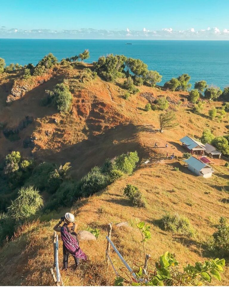 #explorejogja photo today by  taken at Bukit Pengilon, Gunungkidul....