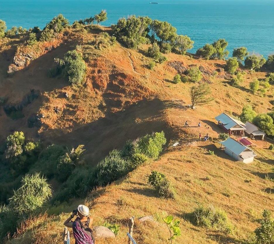 #explorejogja photo today by  taken at Bukit Pengilon, Gunungkidul....