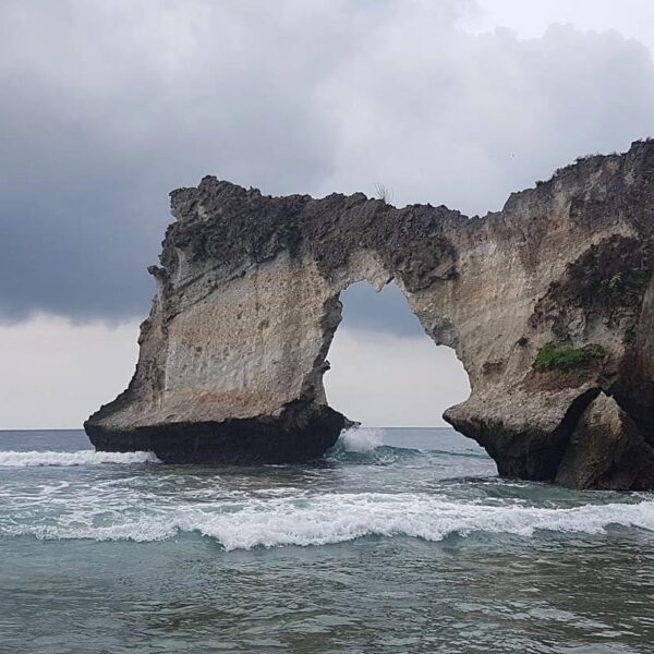 #explorealor Photo today by  Taken around at Pantai Pigewa, Alor, Nusa Tenggara ...