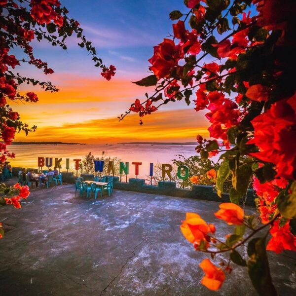 #explorebaubau Photo today by  taken at Bukit Wantiro....