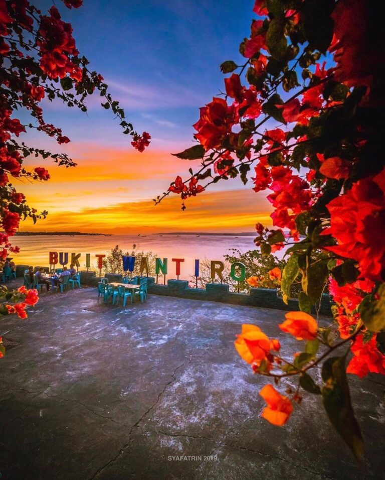 #explorebaubau Photo today by  taken at Bukit Wantiro....