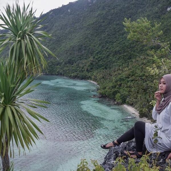 #explorebaubau Photo today by  taken at Pantai Lasoka, Buton Selatan....