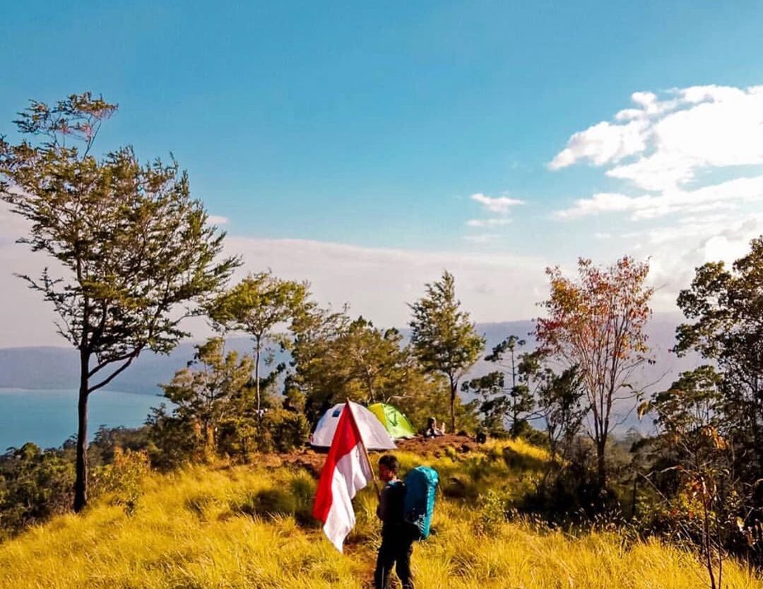 #explorebaubau Photo today by  taken at Padang Kuku, Kapontori, kab. Buton....