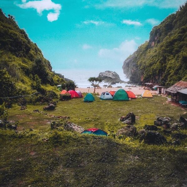 #explorejogja photo today by  taken at Pantai Wohkudu, Gunungkidul....