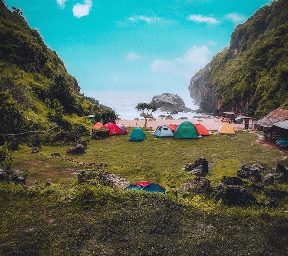 #explorejogja photo today by  taken at Pantai Wohkudu, Gunungkidul....