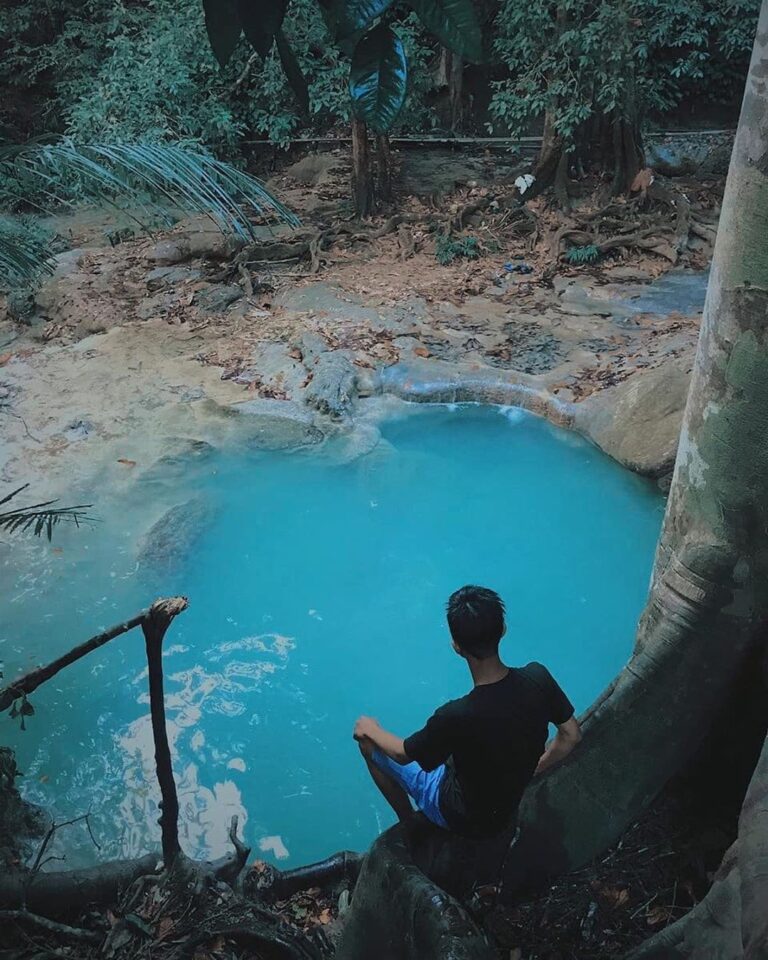 #explorebaubau Photo today by  taken at Permandian Kabura-Burana Batauga, Buton ...