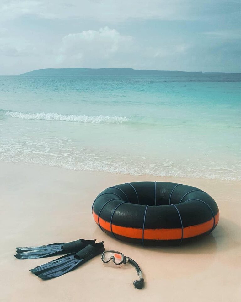 #explorebaubau Awesome photo by  taken at Pantai Nirwana, Kota Baubau....