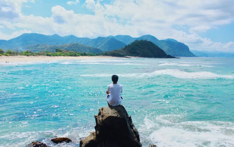 #explorebima Photo today by  taken at Wane Beach Monta...