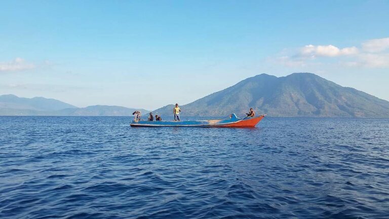 #explorealor Photo today by  Taken around at Pulau Ternate, Alor, Nusa Tenggara ...
