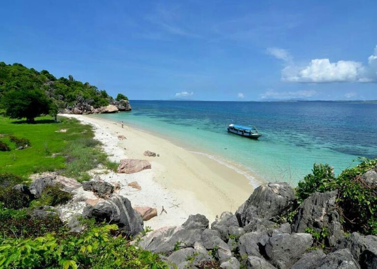 #explorebima Photo today by  taken at Santigi Beach...