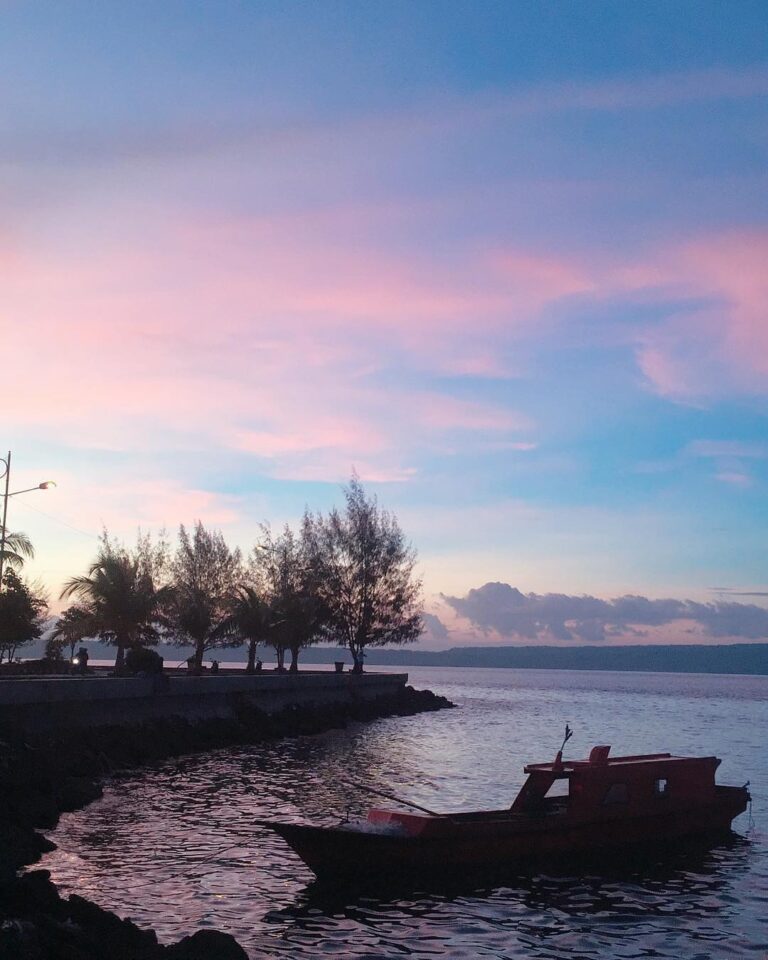 #explorebaubau Photo today by  taken at KotaMara Green City Baubau....