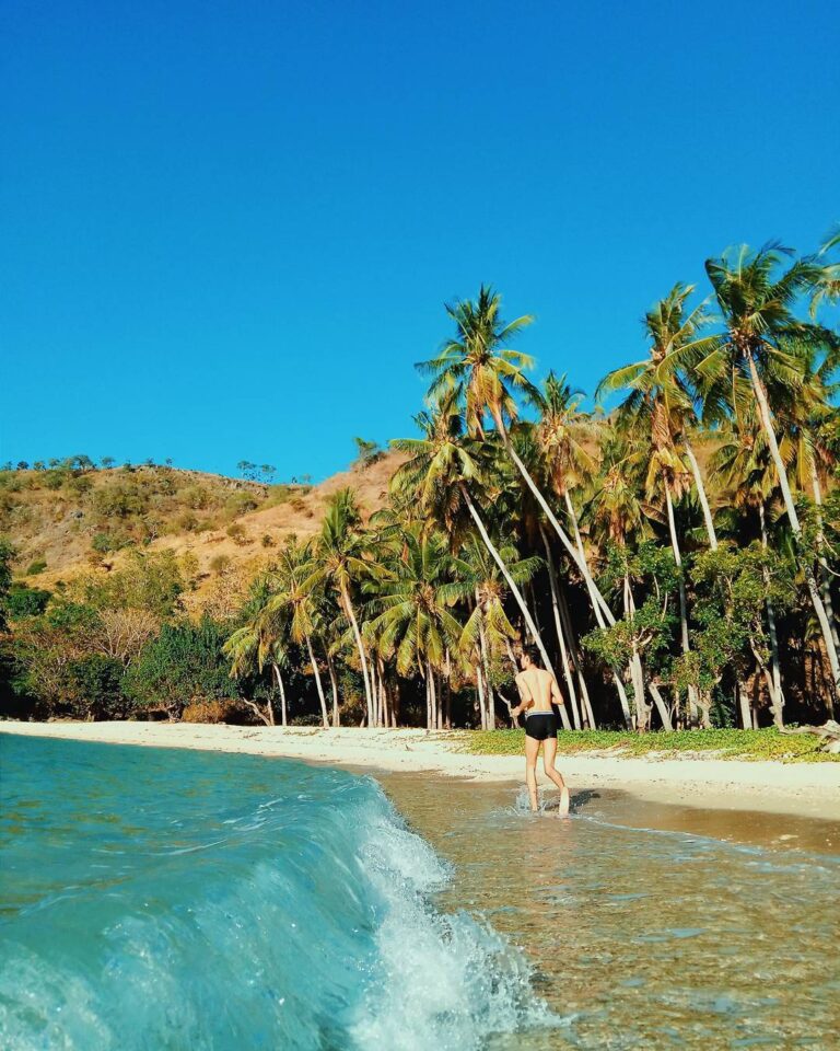 #explorebima Photo today by  taken at Oi Fanda Beach Ambalawi...