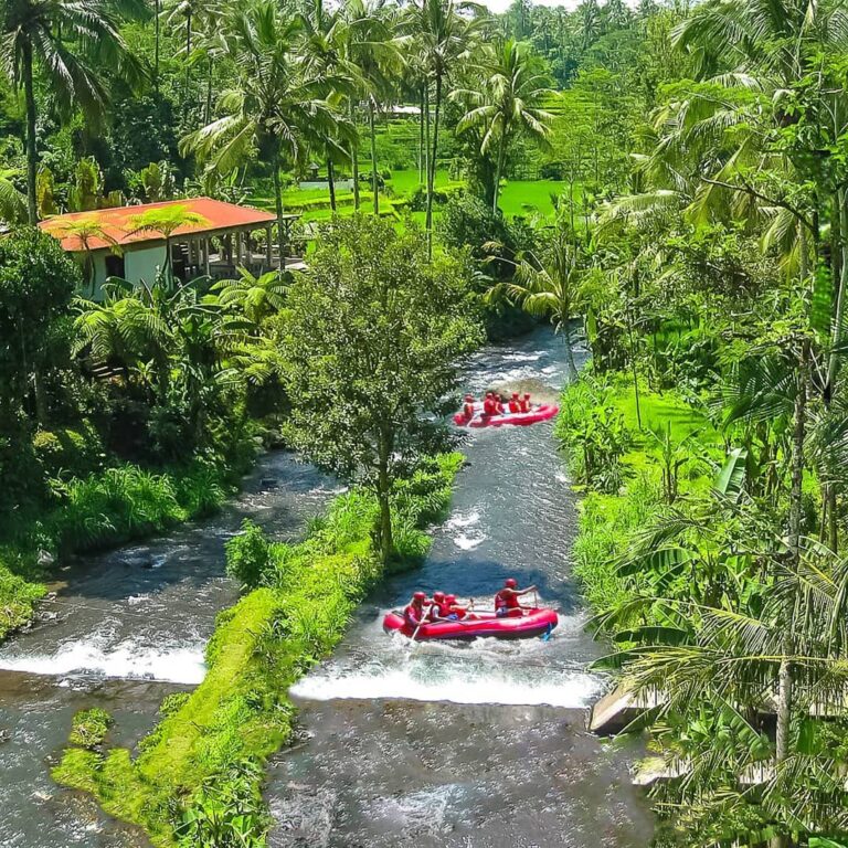 Bagi yang hobi wisata memacu adrenalin harus menjajal water sport satu ini. Nama...
