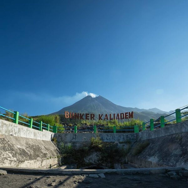 Cerita mistis apa yang pernah kalian dengar dari meletusnya Gunung Merapi?
. 
Sa...