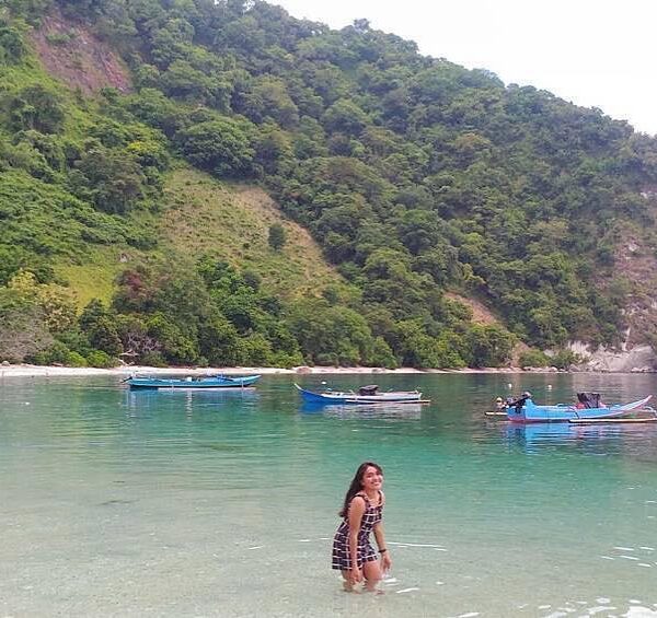 #explorealor Photo today by  arround at Pantai Batu Putih, Alor, Nusa Tenggara T...